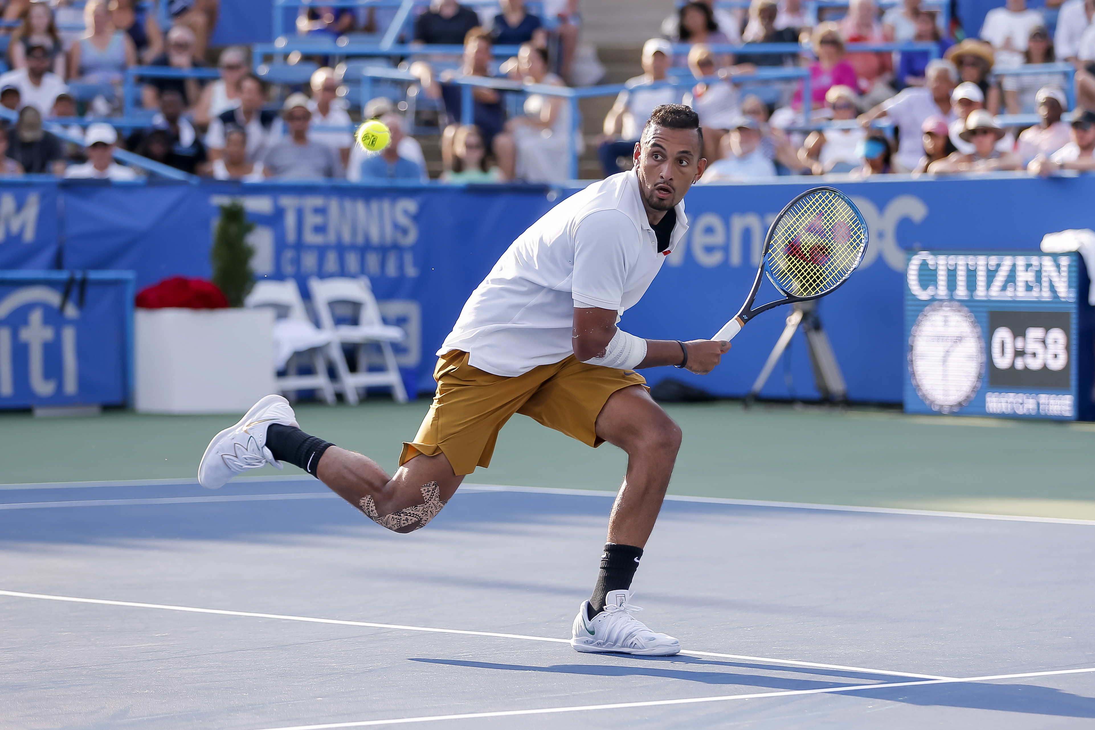 包含美国网球队轻取德国网球队，克耶高斯高光表现的词条