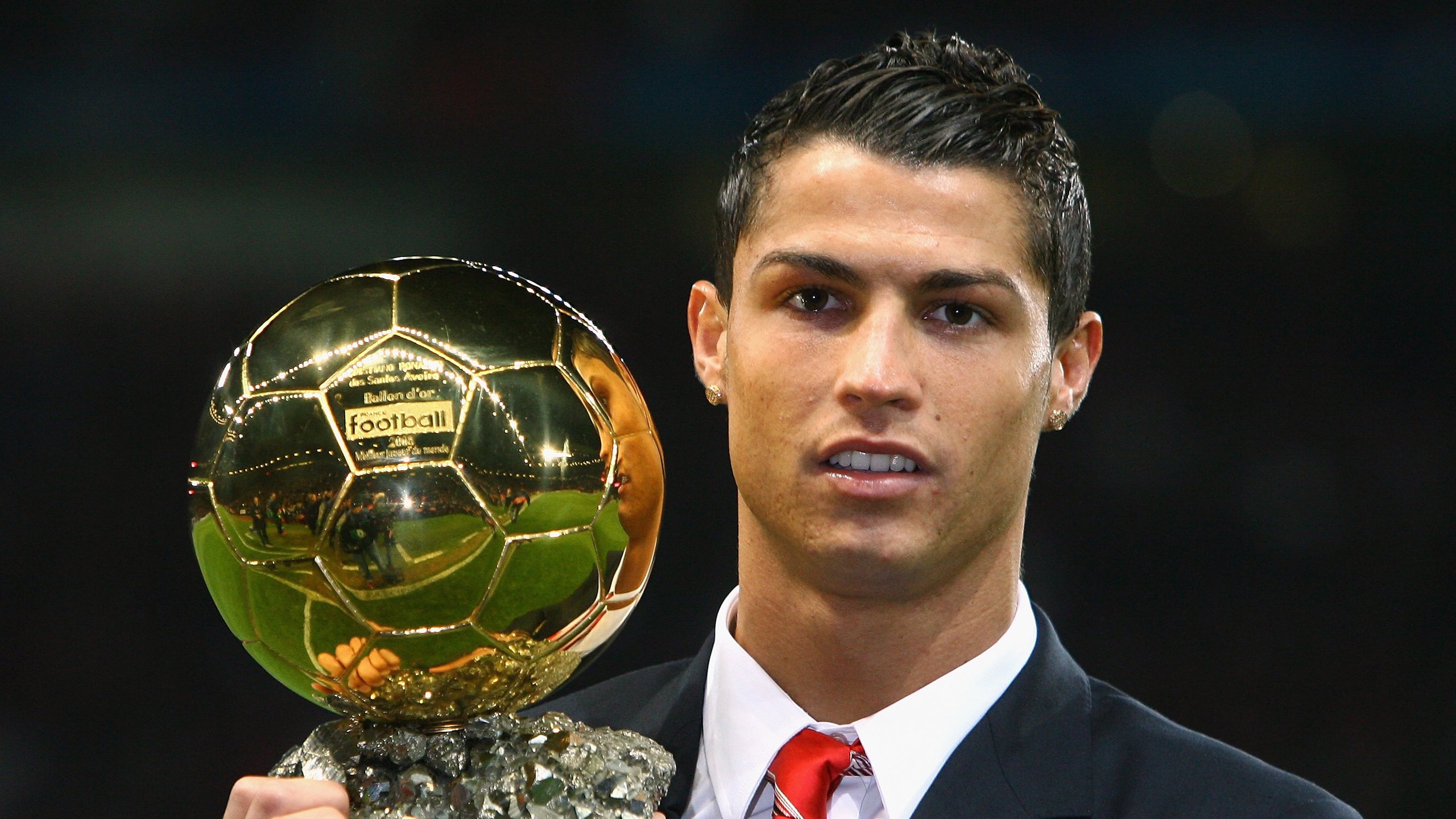 DB电竞官网登录-西甲国家德比之夜，武切维奇刷新纪录，一个时代的交汇点